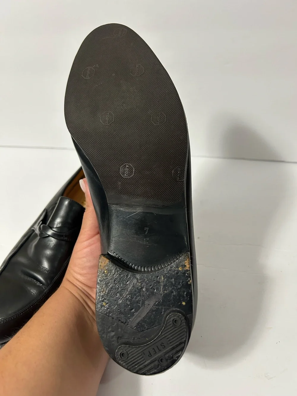 Vintage Salvatore Ferragamo  leather loafers featuring Twisted Strap Men’s 7 E